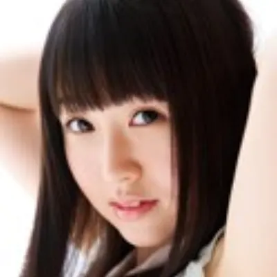 裕木まゆ