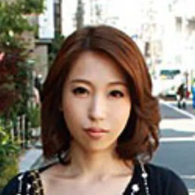 君嶋ありさ
