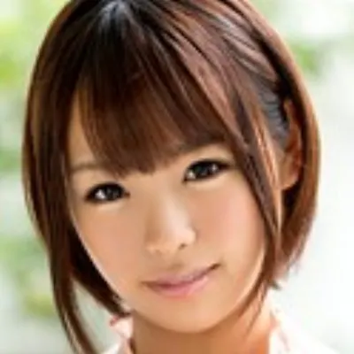 佐野まゆ