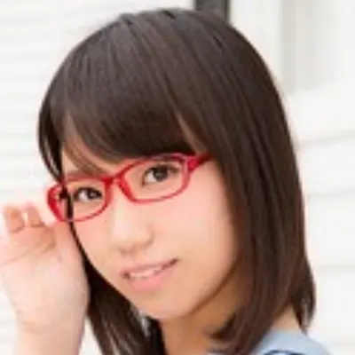 鈴原みりあ