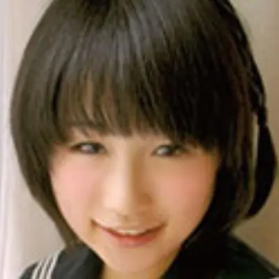 里村ももこ