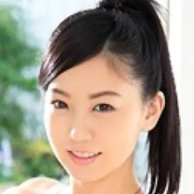 三鷹レイナ