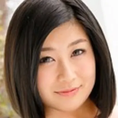 美里詩織