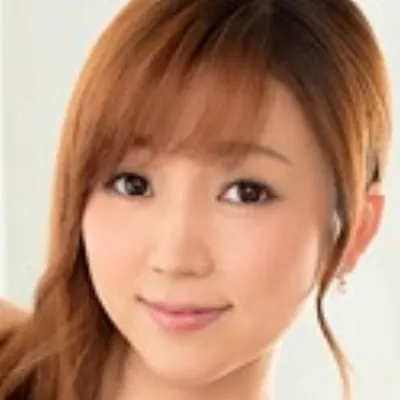 初美りえな