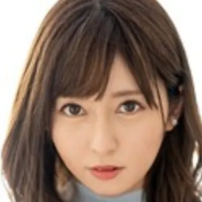 初美ゆりか