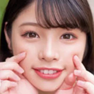 彩芽くるみ