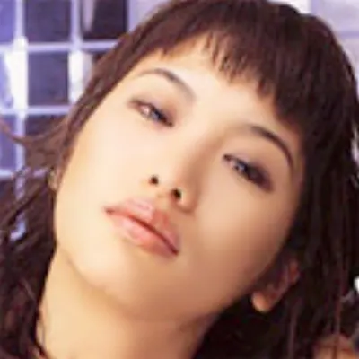 山口ナオミ