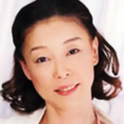 青井マリ