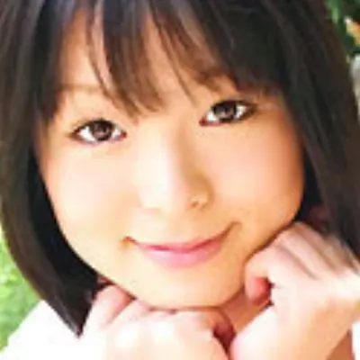 愛里ひな
