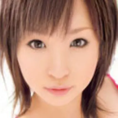 雪村ななみ