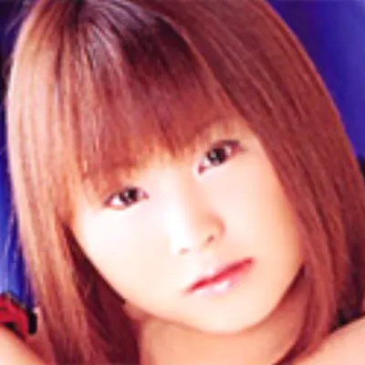 桃乃かおり