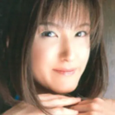 琴野まゆ