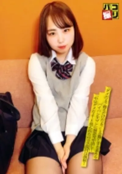 パコ撮り No.29 「ダメだよ？擦るだけだよ？」と念押しする素朴な女子のパイパン生マンに無許可中出し！「中はダメだよ…」と怒られたので2回目は顔射！