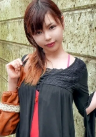 みこと 22歳 人妻