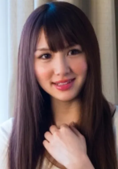 ショップ店員のゆきさんに素股!「入っちゃわないかな?なんかスゴイ当たります。当たってキモチイイ。これ中途半端でヤダ!」ってどうしましょうか?あれ?自分から入れちゃいましたね。