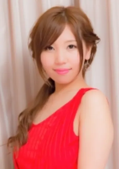 さなえさん(28歳) キュートな中にエレガントさのある奥様。出来れば毎日したいといういう欲求不満な膣奥をバックでガン突きされて痙攣イキ！！連続アクメで痺れながらも男に目で更なるピストンを懇願！