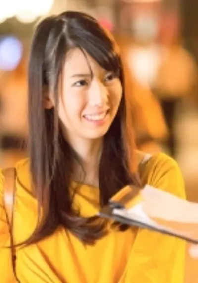まだ美少女の面影を残す出産後10ヶ月のママ!白い紐ティーバックがセクシーな沢村さん