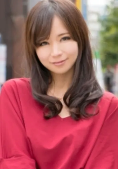 人妻をアンケートナンパして車両でイタズラ。その後シティホテルへ連れ込みイカセまくりSEX あやねさん(26歳) 清楚なスカートの内側にはエロエロな羽付きTバック!美白なお尻を突き上げながら実は小悪魔的な痴女キャラが潜む!男を舐めまわしてご満悦!エロカワな若奥様!