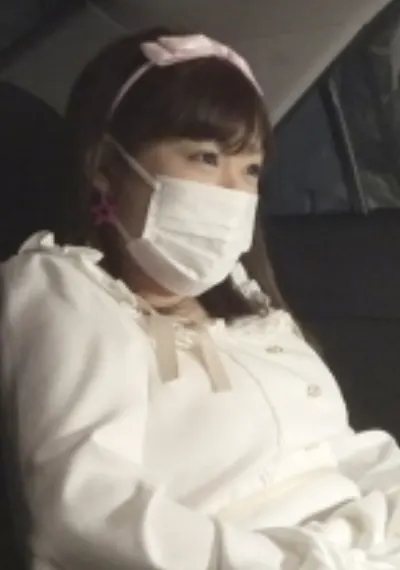 ゆるフワ天然娘はオヤジ好きなノーパンどスケベ女だった!!