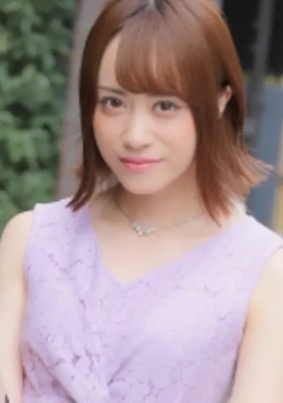 赤坂でゲットしたパープルのワンピースを着こなす今時ぽい若妻さん!お淑やかさを無くさない美人妻にデカチンを見せ付けると想定外の大きさにビビッてヌレヌレ!
