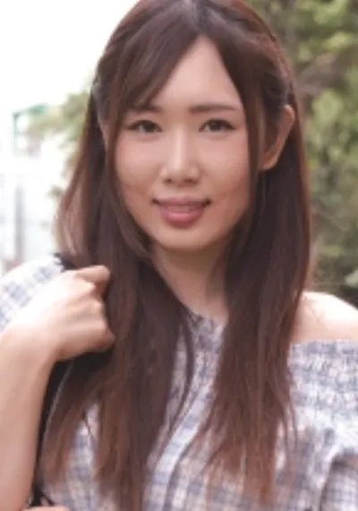 とろっとろに仕上げたオマ○コに素股を決行!入れない約束はもちろんやぶるためにあるもの!しれ~っと挿入!やっぱり素股より生チ○コのピストンにご満悦の彼女はすぐにイっちゃう敏感娘! まりちゃん・アパレル勤務
