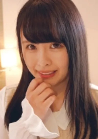 こするだけ、乗っかるだけ、パンツの上からでOK!あっさり素股をしてくれるハードルの低い女の子ww まなちゃん・会社員