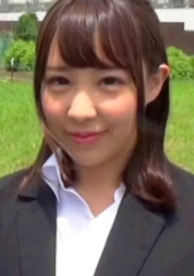 真央さん (22)