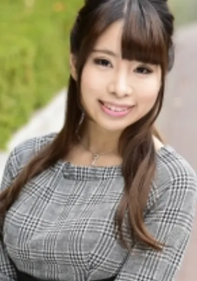 ゆなさん 2 20歳 カフェ店員