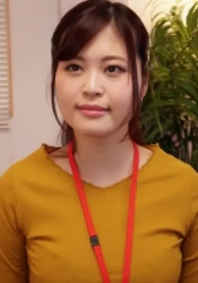 あや 24歳 FカップパイパンOL