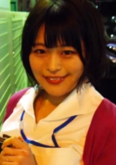 かおりさん 28歳 産婦人科勤務のHカップ人妻さん