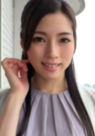 しのぶさん 32歳 Fカップの社長夫人