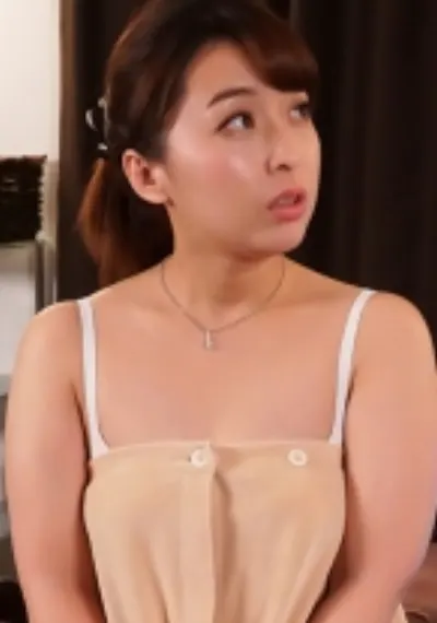 しのはらさん 29歳 Gカップキャリア妻