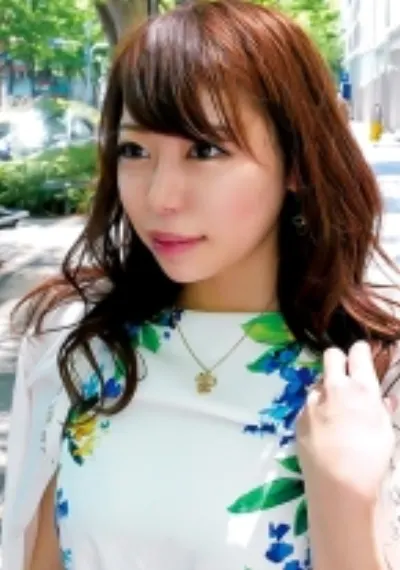 ありあさん 35歳 料理研究家の旦那とはレス気味な寂しがり屋の奥さま 【セレブ奥さま】
