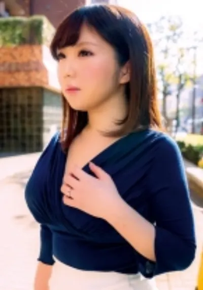 色白むっちり爆乳奥さまは結婚3年でもう他人棒を漁るドスケベ性欲の持ち主
