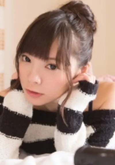 みお(20) S-Cute With 小柄な美少女とラブラブハメ撮りH