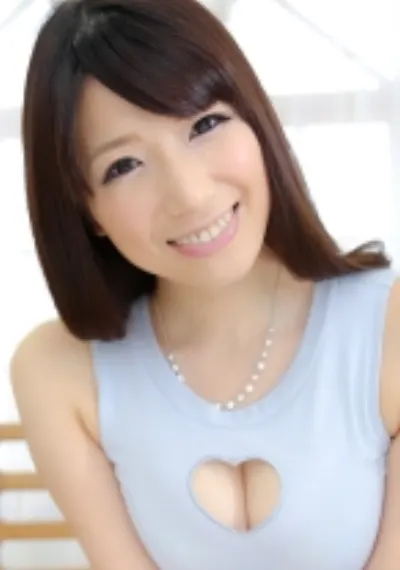Gカップ巨乳のお姉さんに筆下ろしされる童貞君