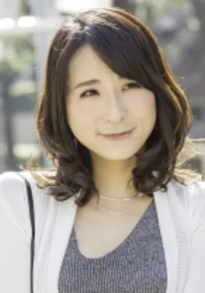 池袋西口で見つけたモデル級スタイルの美魔女さん しおりさん37歳。