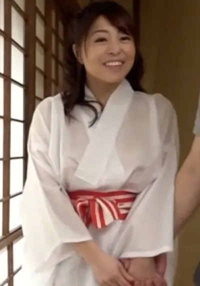 これもプレイの一環!?廊下で求める巨乳美熟女がいるソープでスリル満点、快楽没入型の中出し性交で極上体験!