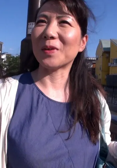 落ち着いた清楚系熟女は刺激を求めてAVに応募！殻を破ったイキ狂う熟女の本能丸出しSEX
