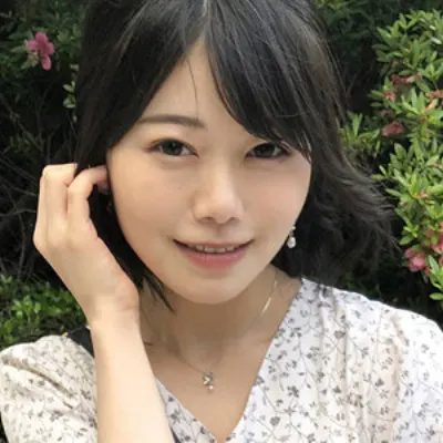 ゆりな