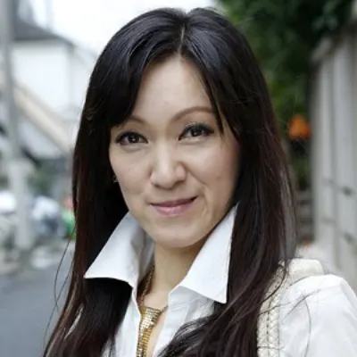貴子