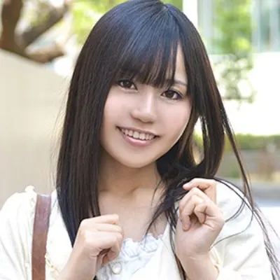 佐山あづみ
