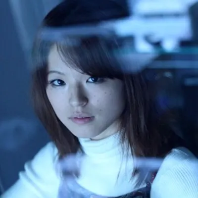 茜