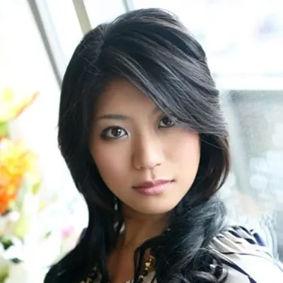 里田すず